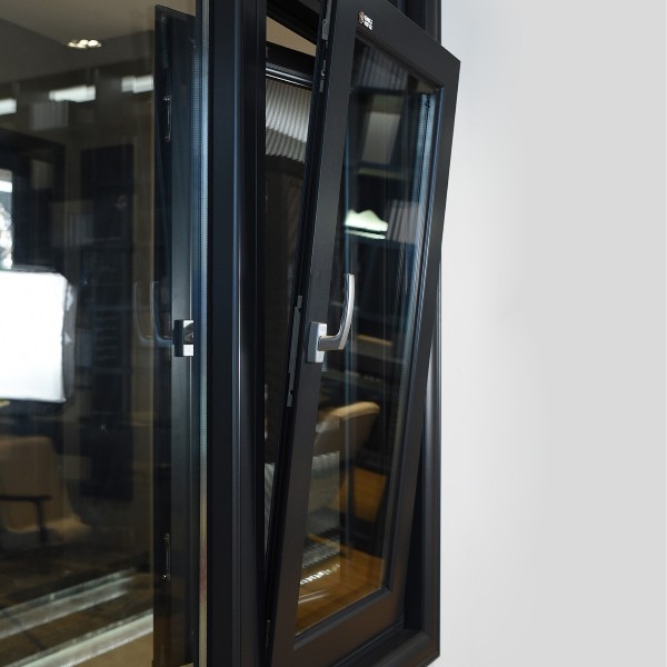 內(nèi)開(kāi)內(nèi)倒窗有哪些優(yōu)缺點(diǎn)？不是內(nèi)行人真不知道！