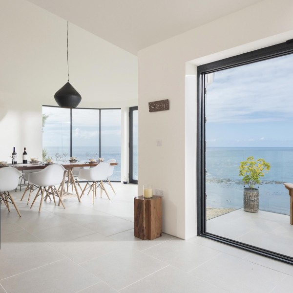 伊盾門窗爆品新騎士系列推拉門有哪些優點？