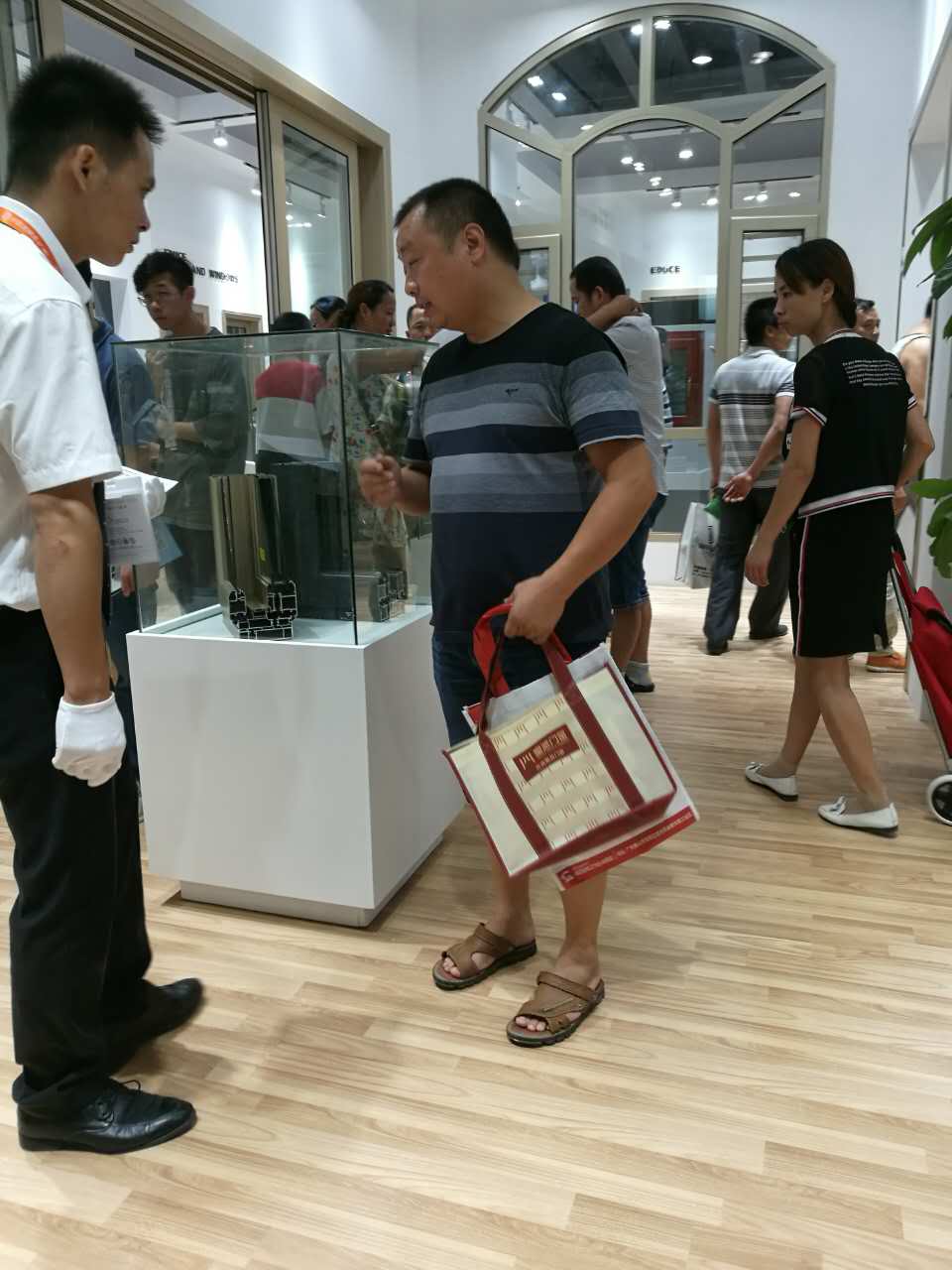 伊盾門窗廣州建博會現場